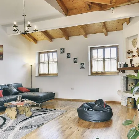 Irena Villa